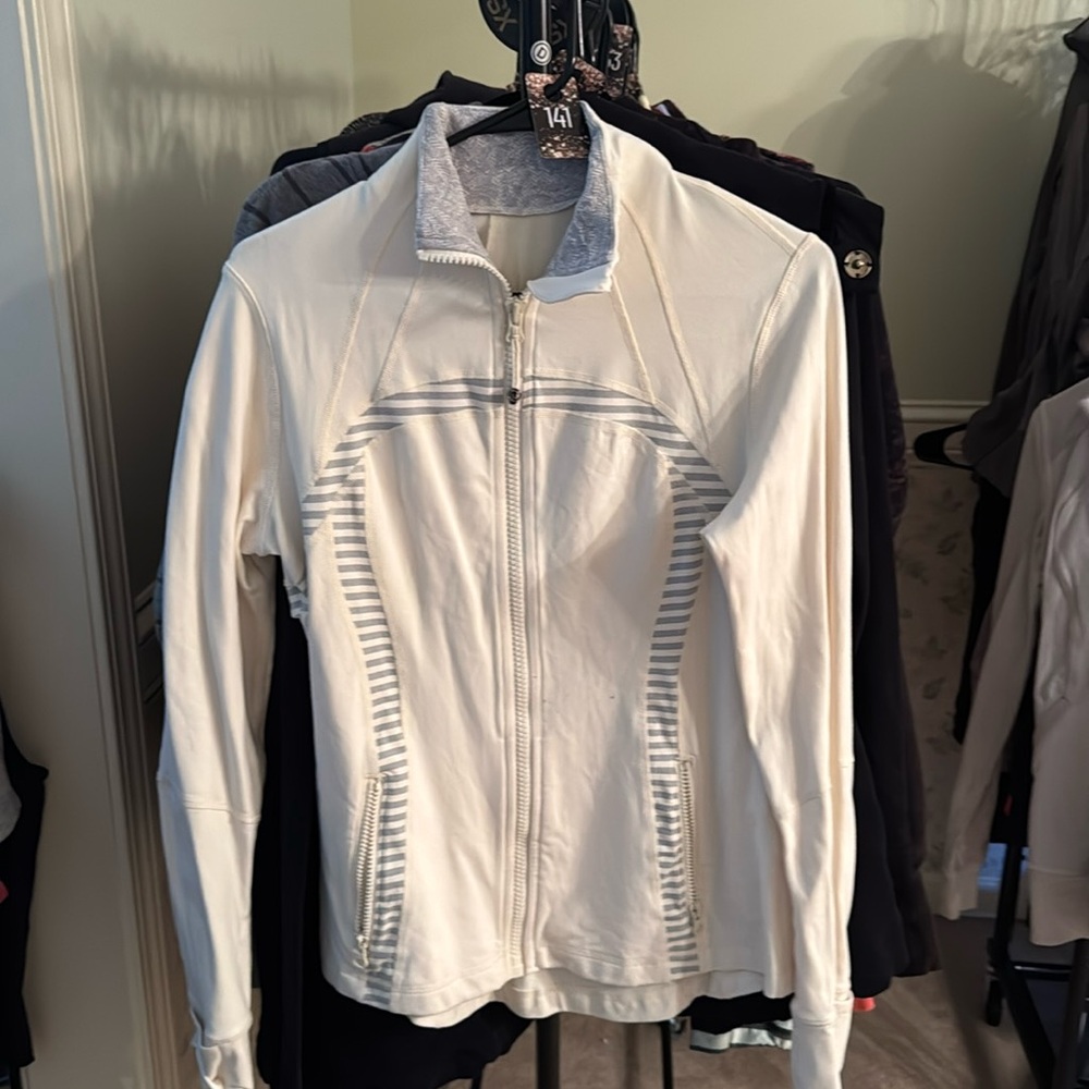 141 Lululemon Define Jacket